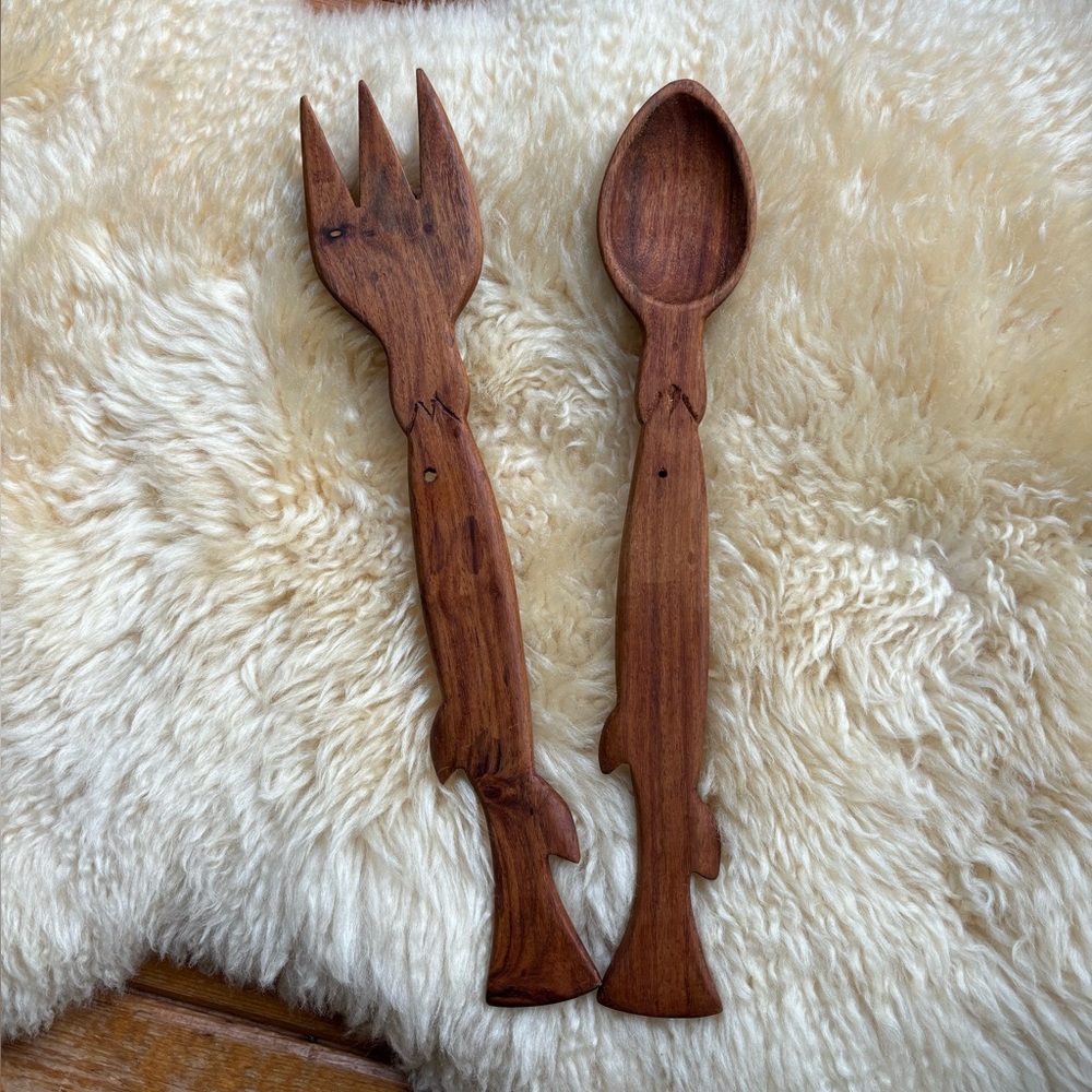 Vintage Wooden Salad Servers - Picture 1 of 5